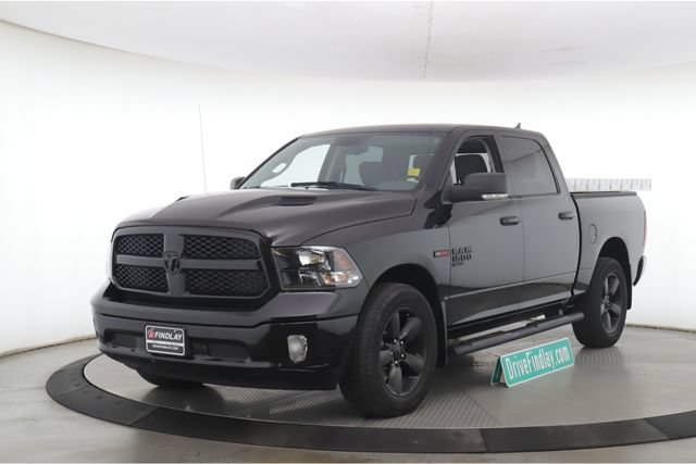 Used 2019 RAM 1500 Classic SLT w/ Black Appearance Group AWD/4WD image 10