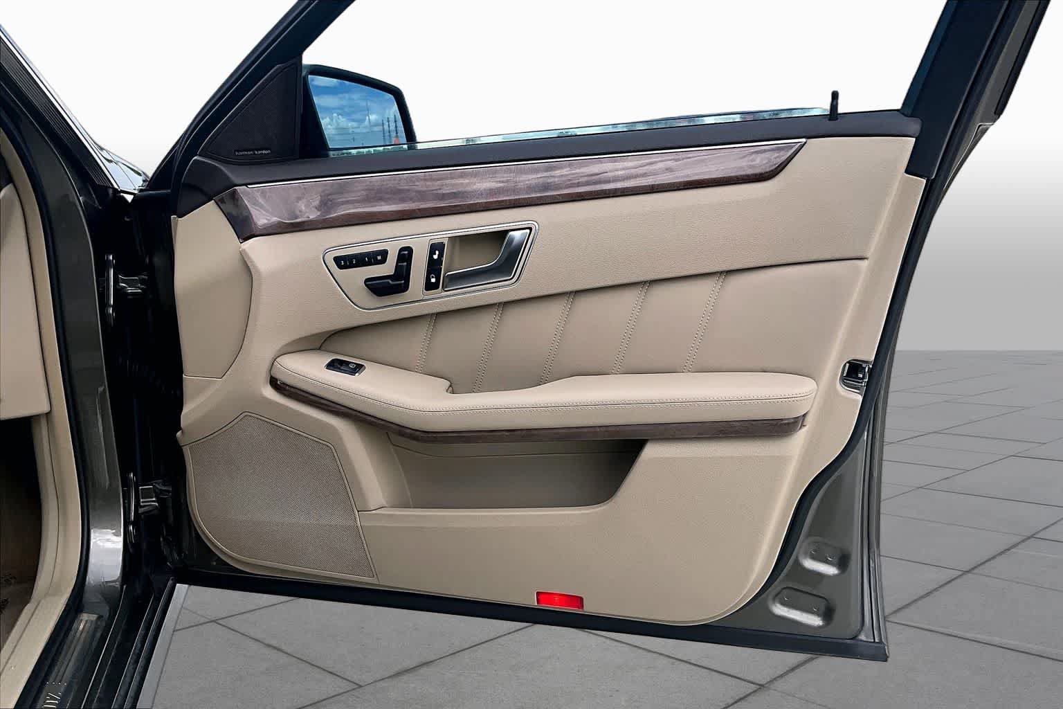 Used 2013 Mercedes-Benz E 350 Sedan image 19