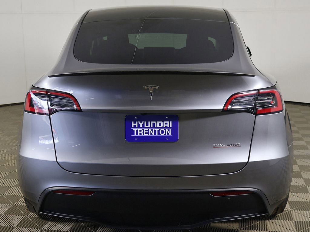 Used 2024 Tesla Model Y Performance AWD/4WD image 16