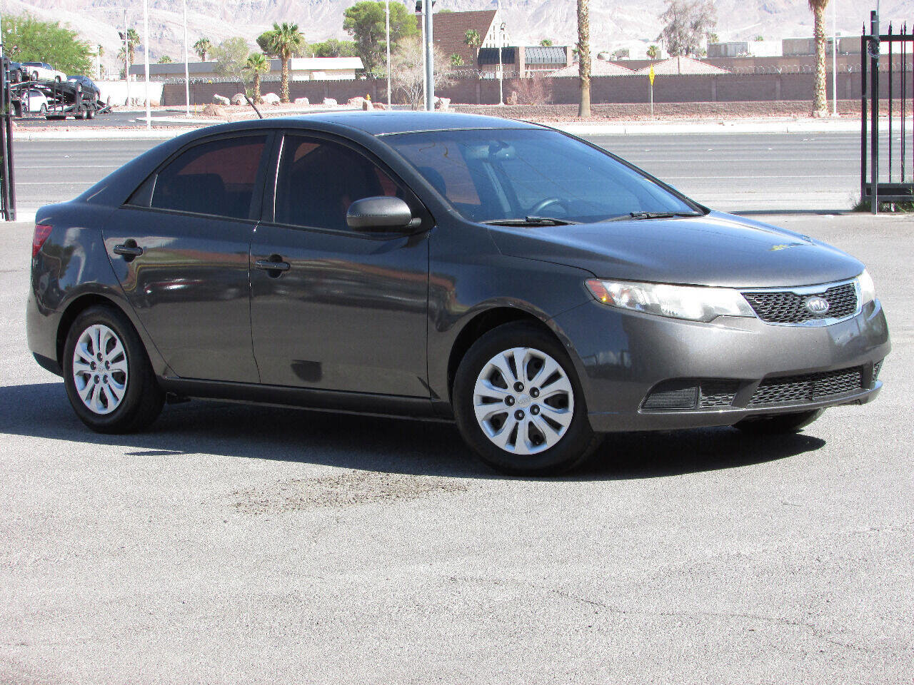 Used 2013 Kia Forte EX FWD image 3