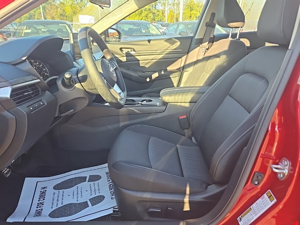 New 2025 Nissan Altima 2.5 SV w/ SV Special Edition Package image 9