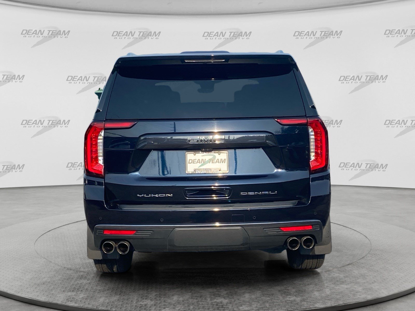 Used 2023 GMC Yukon XL Denali Ultimate w/ LPO, Floor Liner Package AWD/4WD image 7