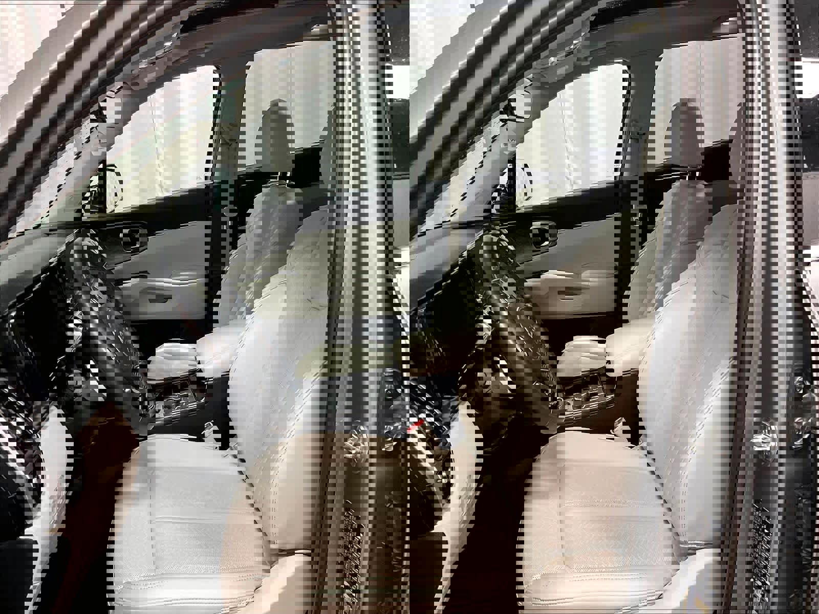 Used 2023 Kia Sorento EX w/ Panoramic Sunroof Package image 10