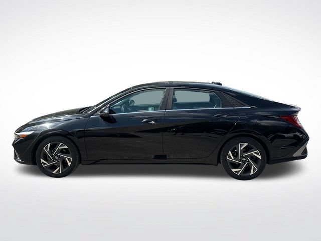 Used 2024 Hyundai Elantra Limited FWD image 3