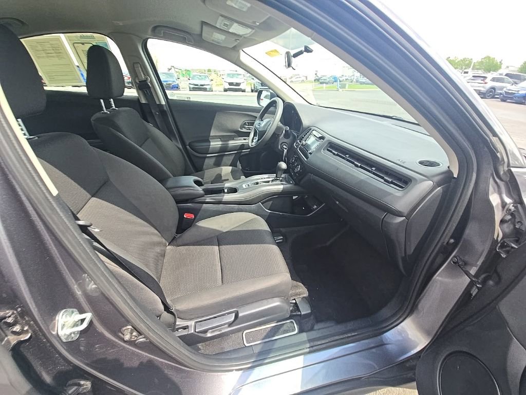 Certified 2021 Honda HR-V LX image 33