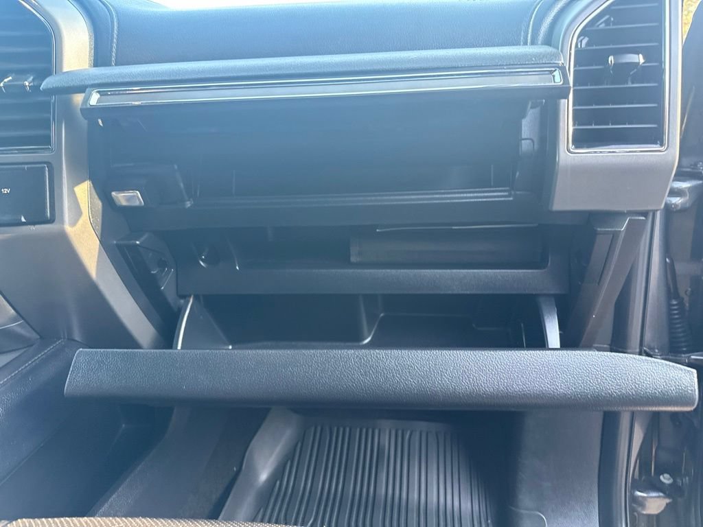 Used 2019 Ford Expedition XLT w/ Equipment Group 202A RWD image 43