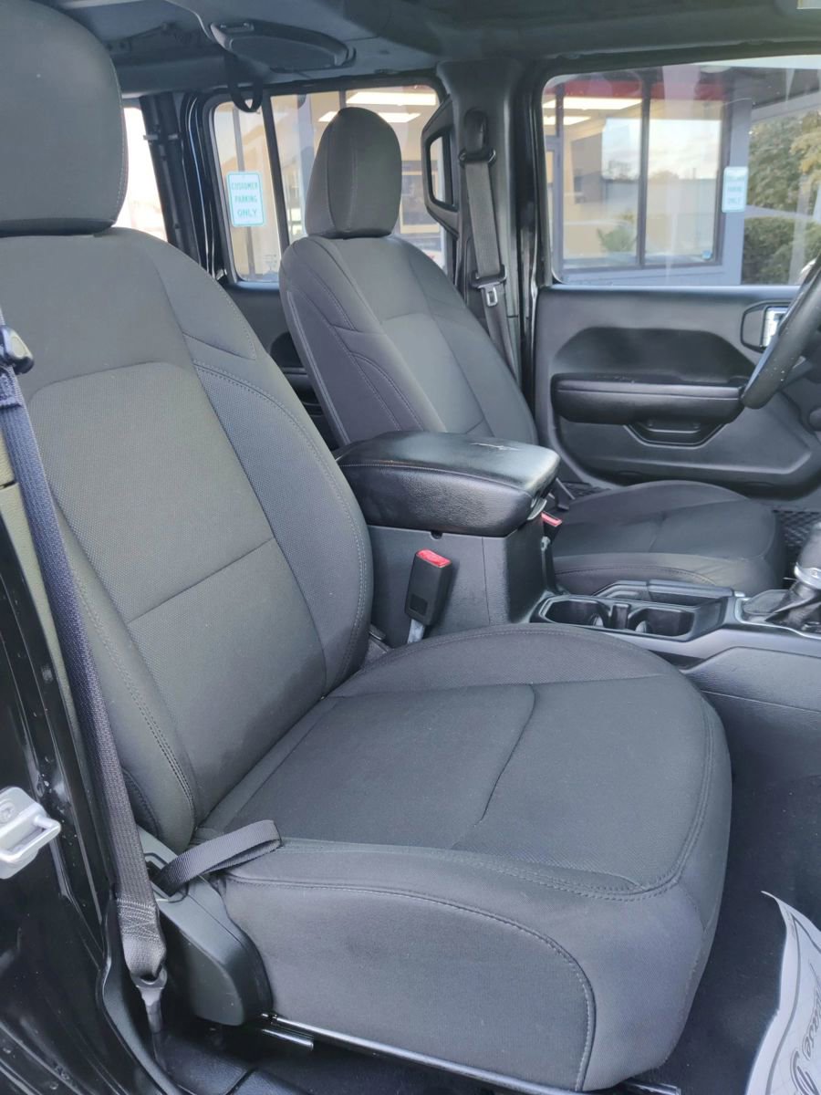 Used 2018 Jeep Wrangler Unlimited Sport image 19