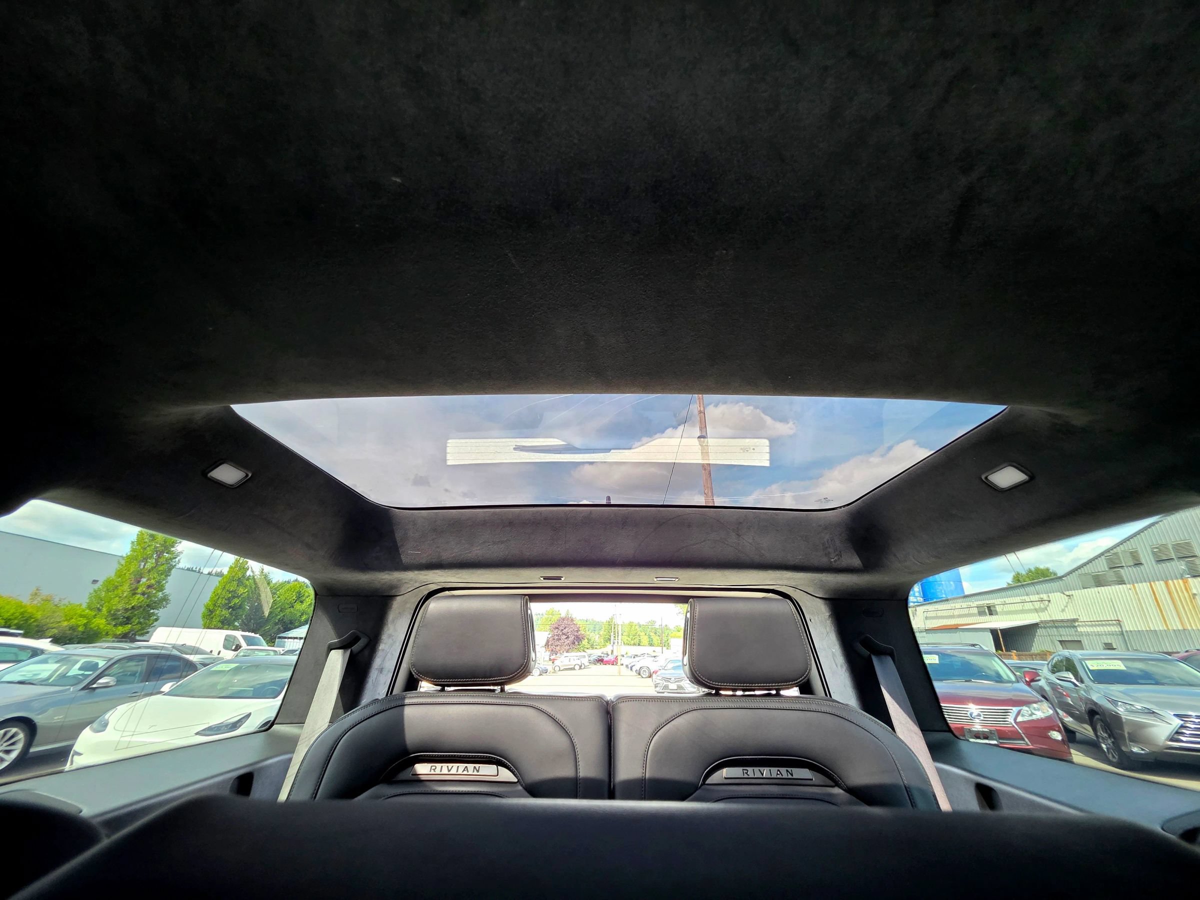 Used 2023 Rivian R1S Adventure Quad AWD/4WD image 72