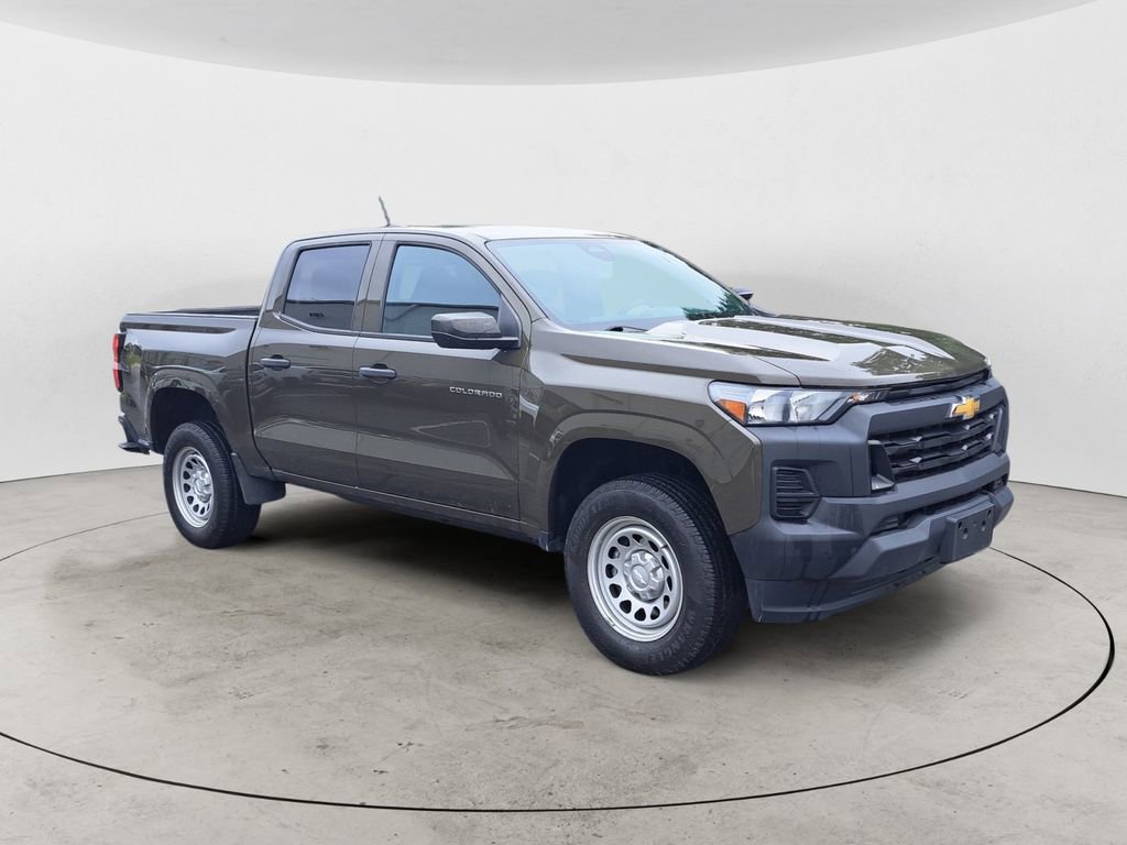Used 2023 Chevrolet Colorado W/T RWD image 1