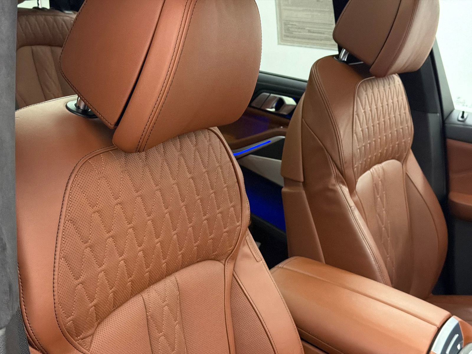 Used 2024 BMW ALPINA XB7 image 17