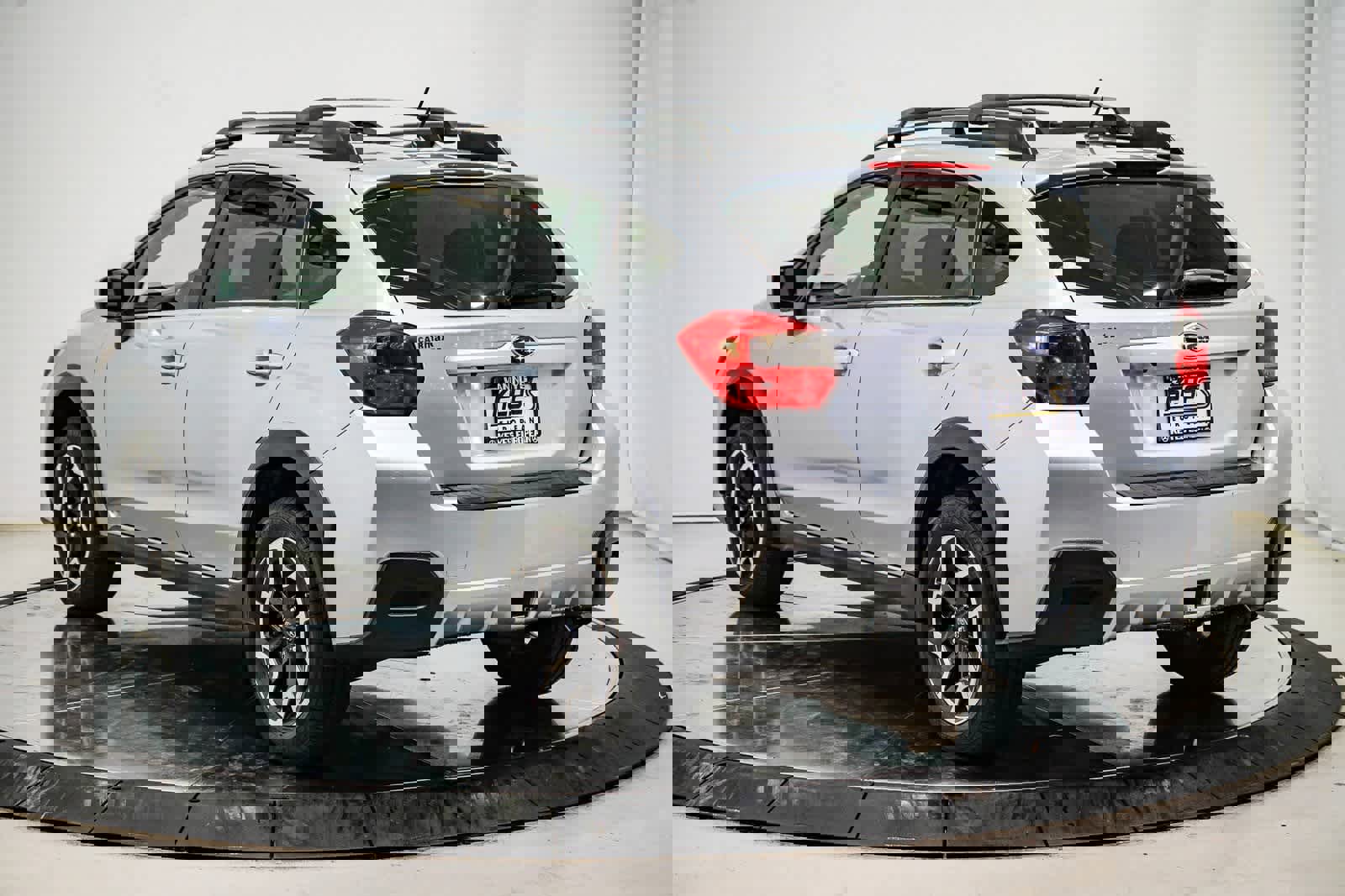 Used 2016 Subaru Crosstrek 2.0i Premium image 2