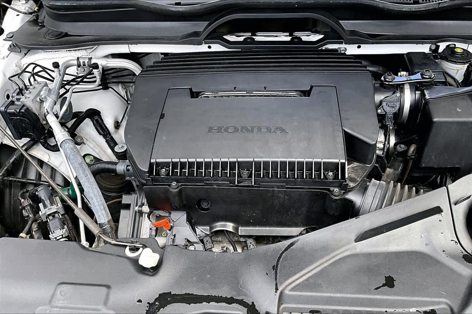Used 2025 Honda Pilot Sport image 32