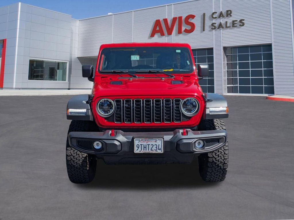 Used 2025 Jeep Wrangler Unlimited Rubicon image 2