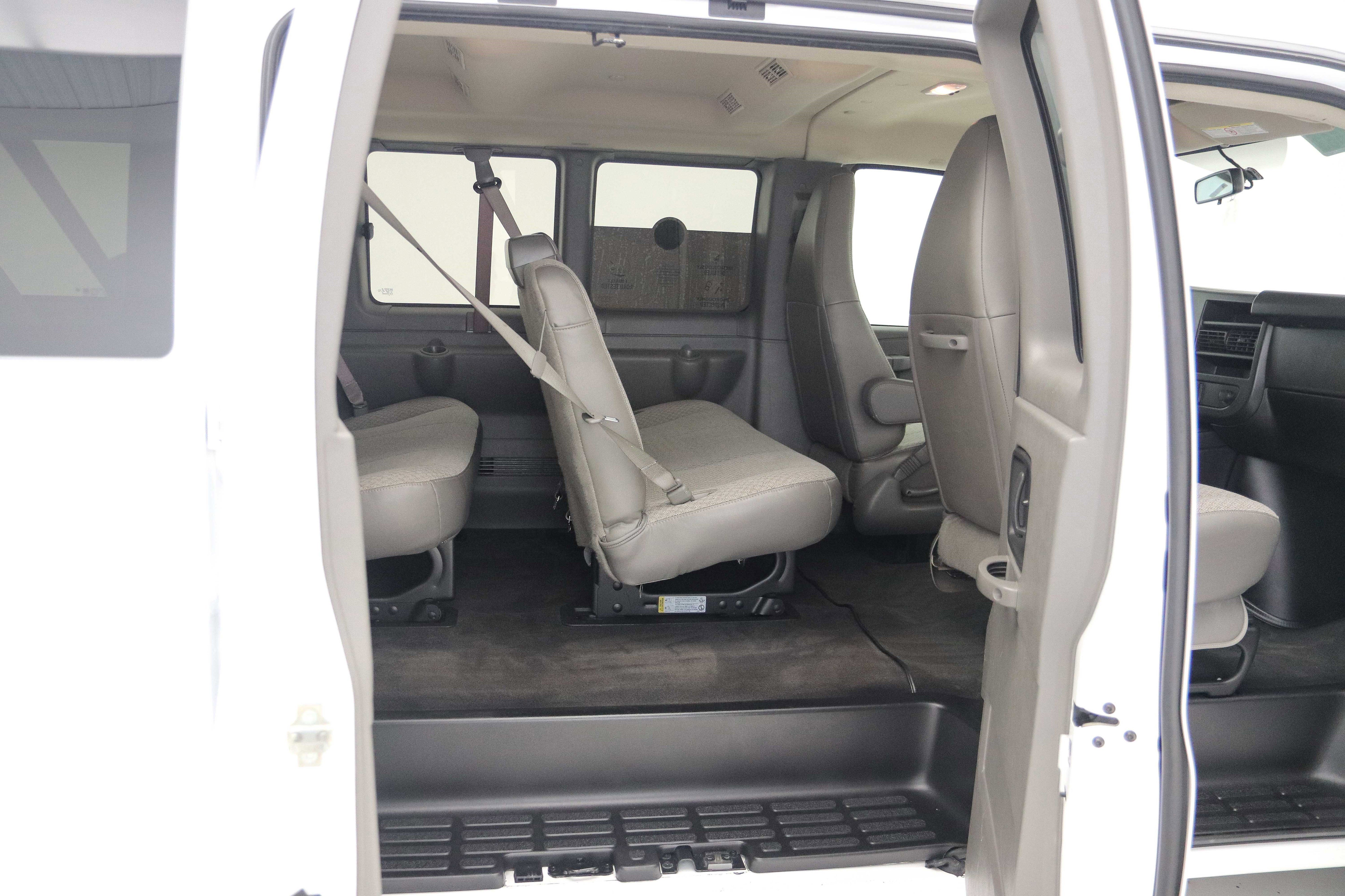 Used 2023 Chevrolet Express 3500 LS RWD image 13