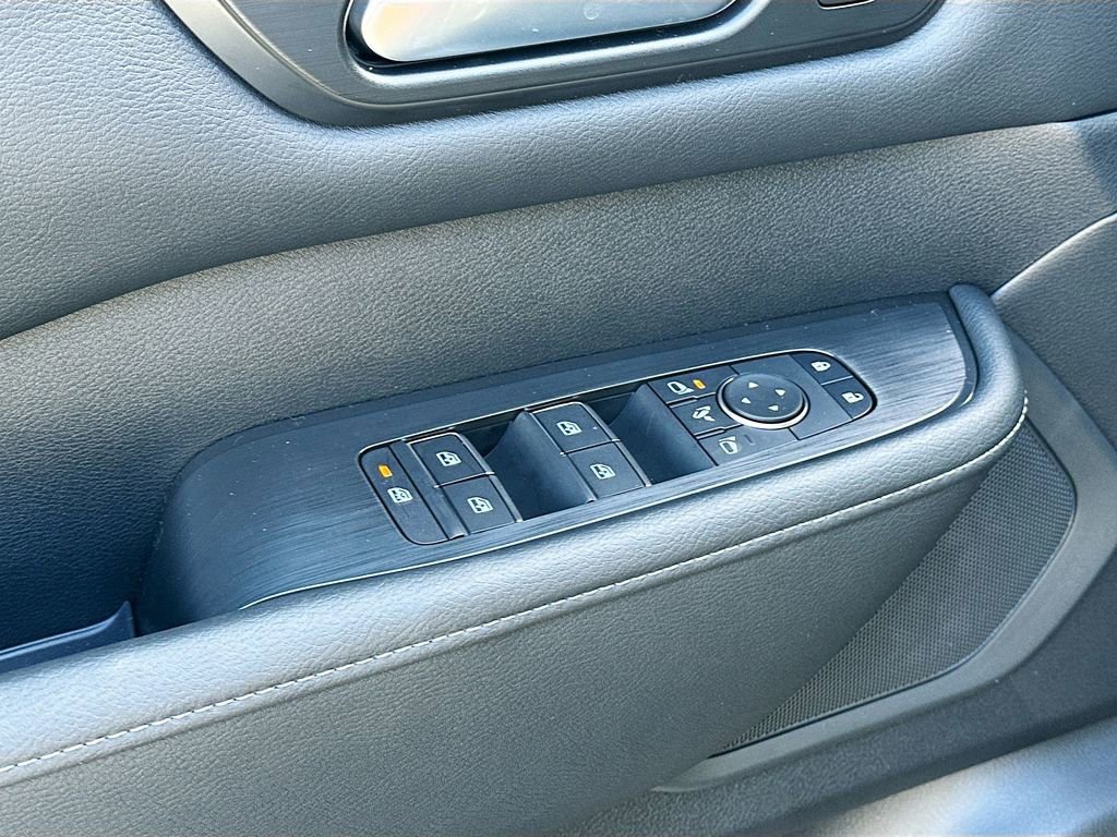 New 2026 Nissan Armada SL image 18