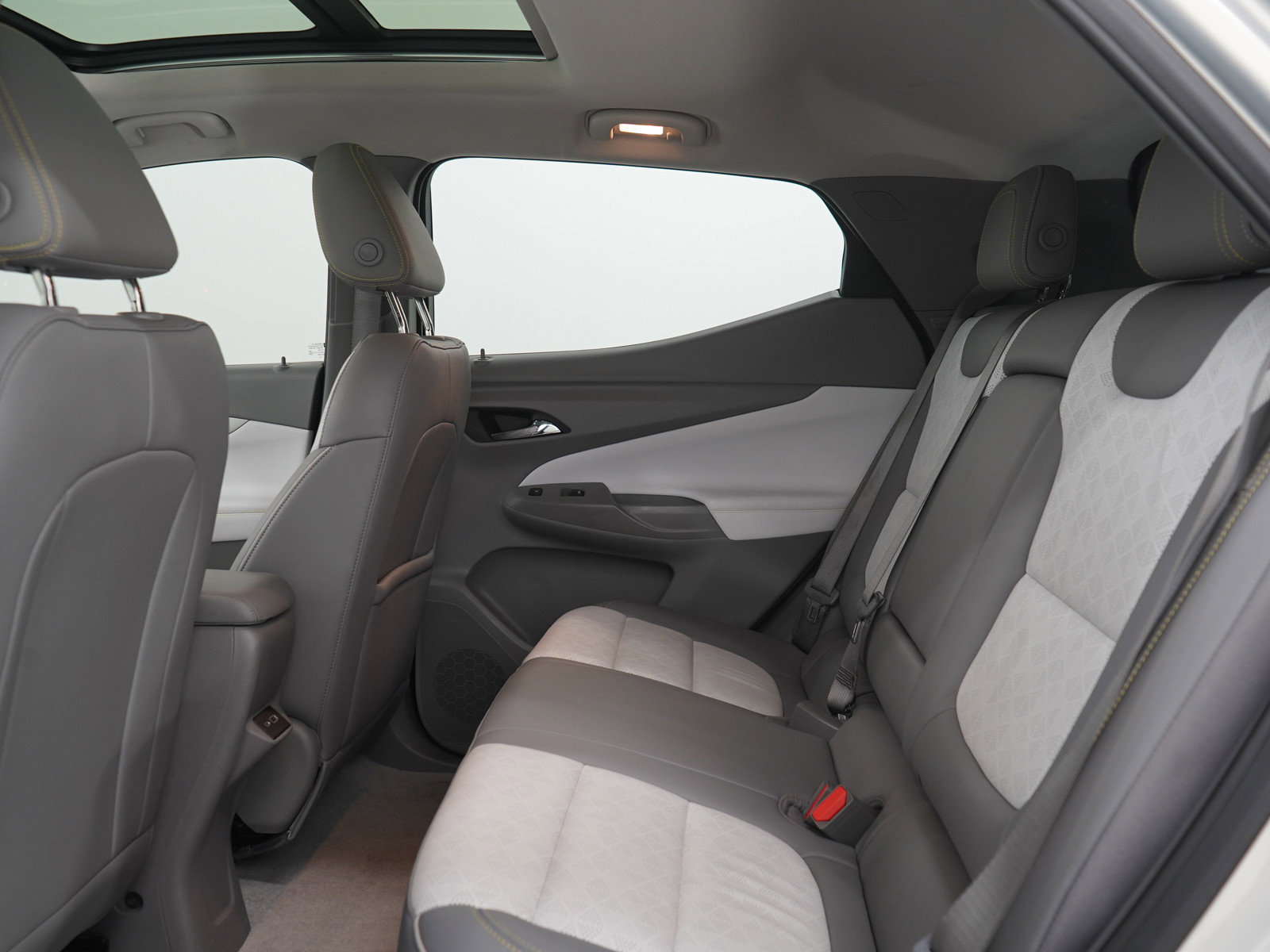 Used 2022 Chevrolet Bolt EUV Premier w/ Launch Edition image 17