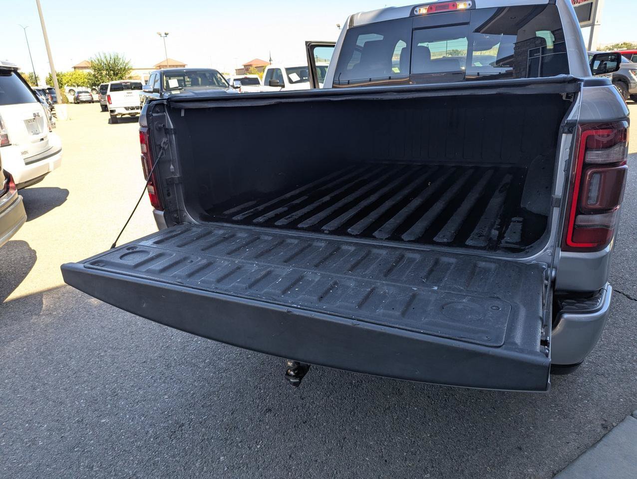 Used 2022 RAM 1500 Laramie w/ Sport Appearance Package AWD/4WD image 31