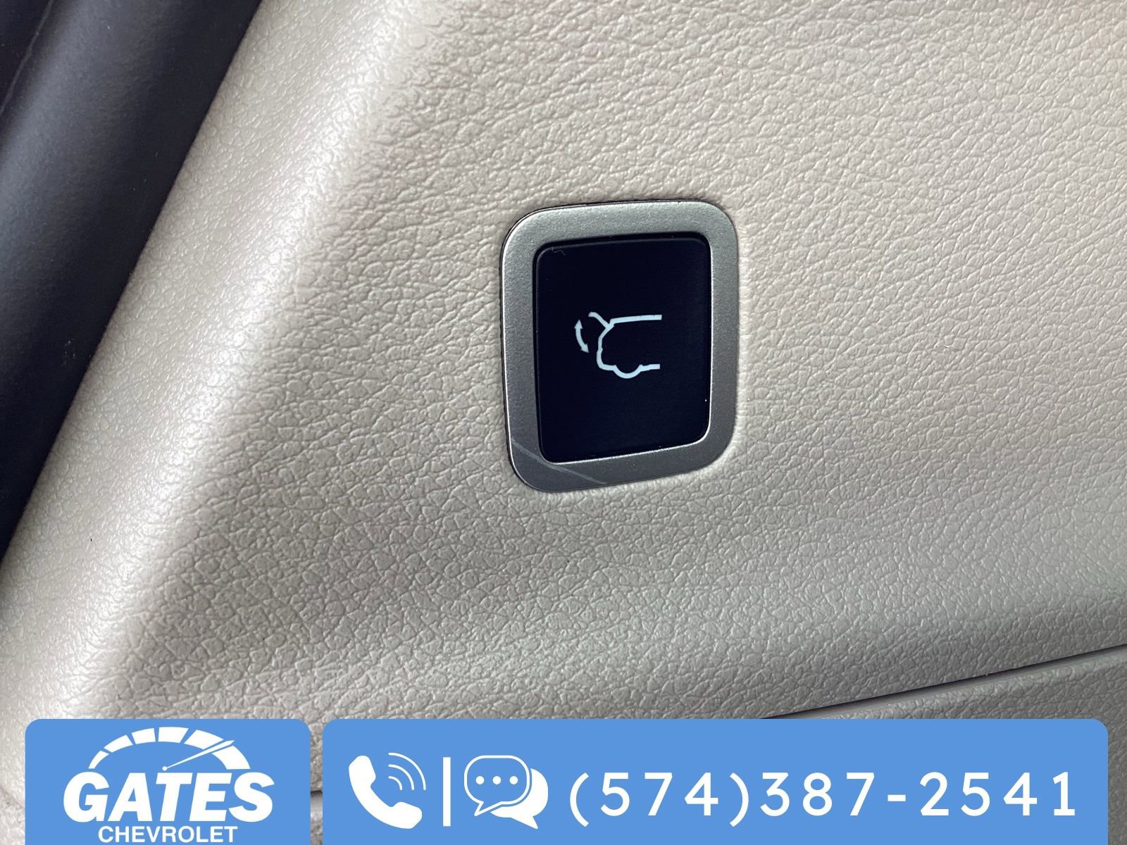 Used 2024 Chrysler Pacifica Touring-L image 12