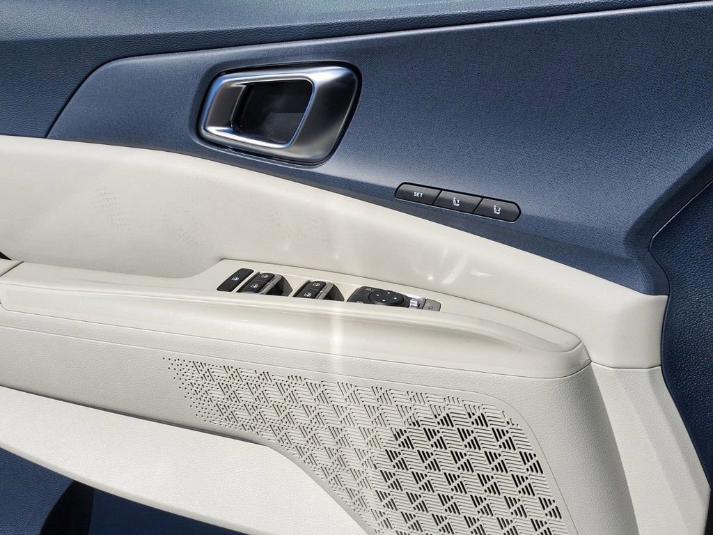 New 2026 Kia Carnival SX image 8