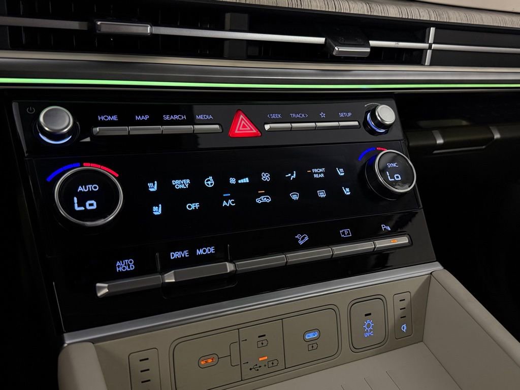 Used 2025 Hyundai Santa Fe Calligraphy image 20