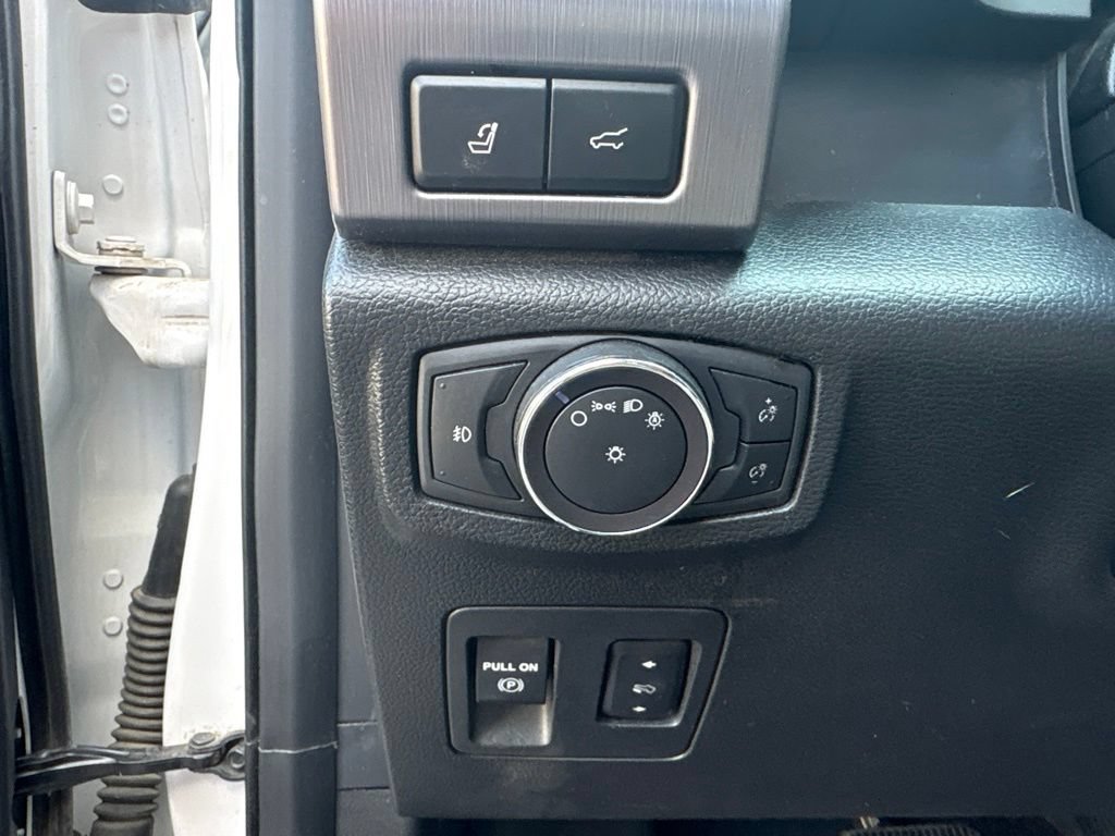Used 2019 Ford Expedition Platinum AWD/4WD image 16