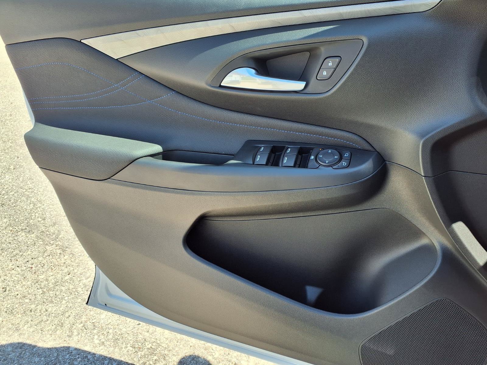 New 2026 Buick Envista Sport Touring w/ Convenience I Package FWD image 12