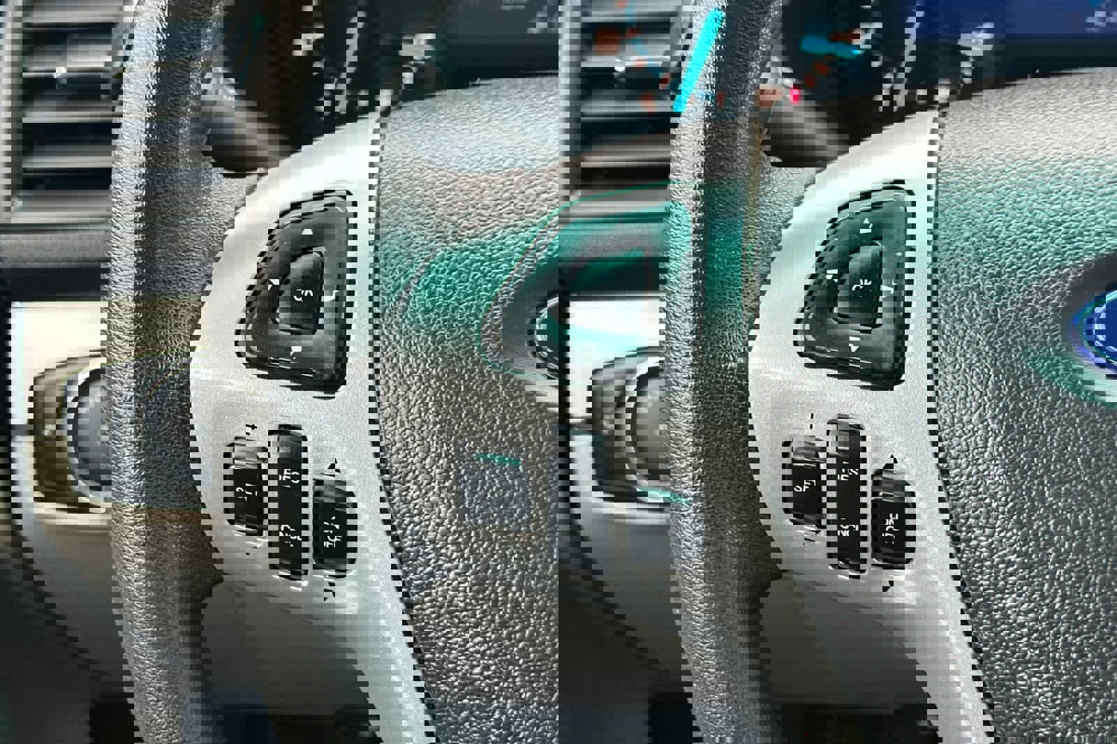 Used 2015 Ford Explorer 4WD image 25