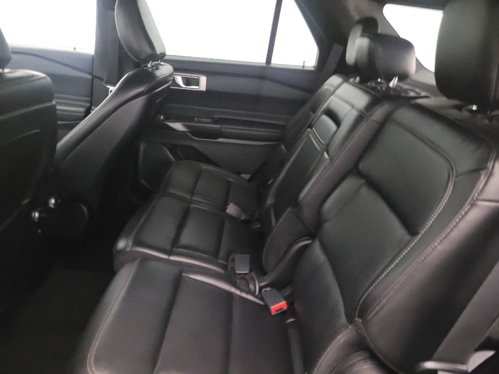 Used 2020 Ford Explorer XLT w/ Equipment Group 202A image 18