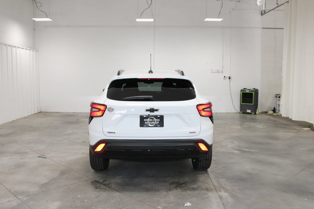 New 2026 Chevrolet Trax RS w/ Sunroof Package FWD image 8