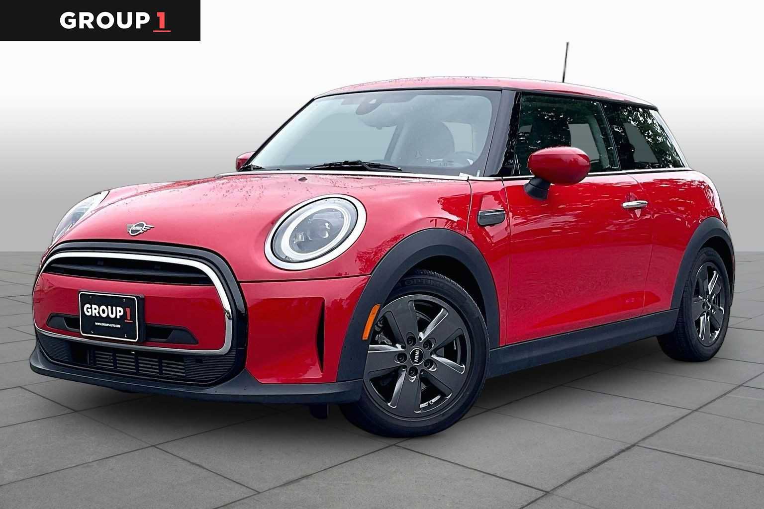 Used 2024 MINI Cooper 2-Door Hardtop FWD image 1