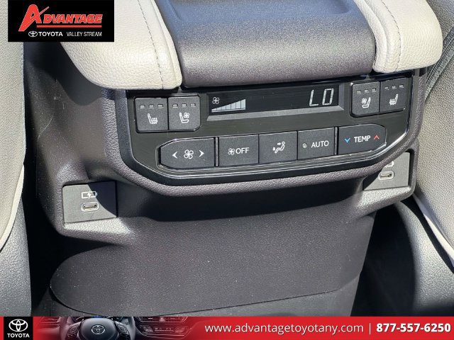 Certified 2026 Toyota Grand Highlander AWD image 17