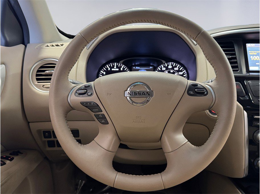 Used 2014 Nissan Pathfinder SV image 12