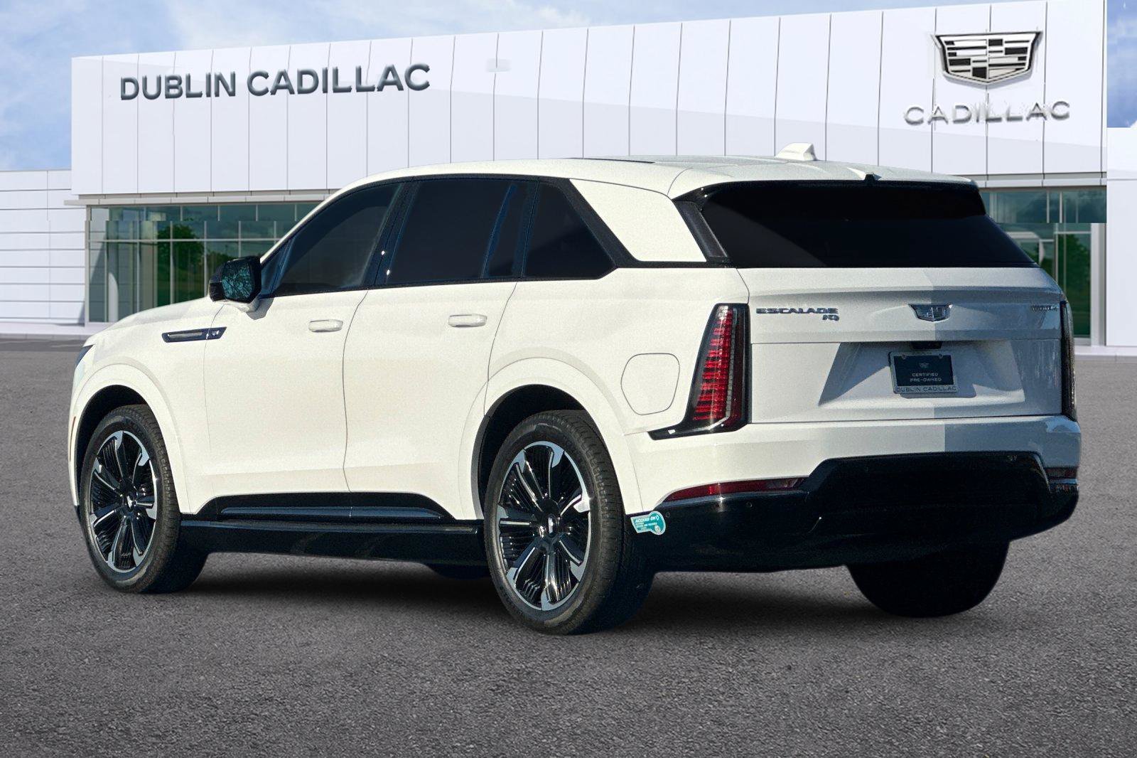 Certified 2025 Cadillac Escalade IQ Sport 1 w/ Smart Trailering package AWD/4WD image 6