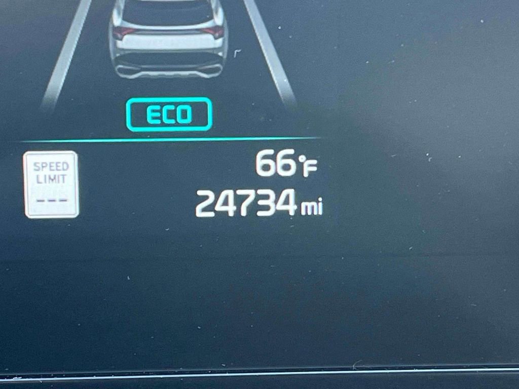 Used 2025 Kia Sportage LX image 23