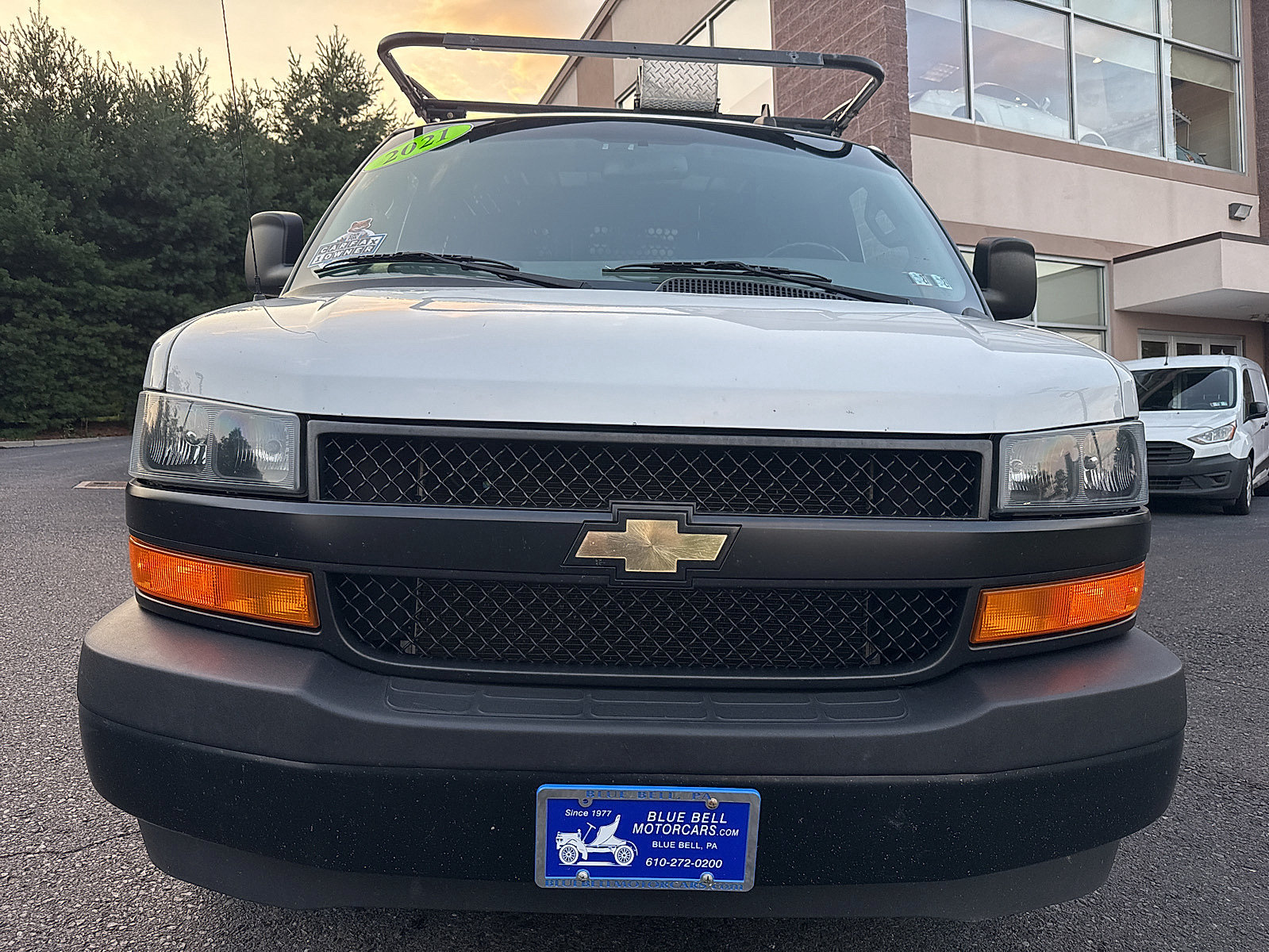 Used 2021 Chevrolet Express 2500 w/ Driver Convenience Package RWD image 9