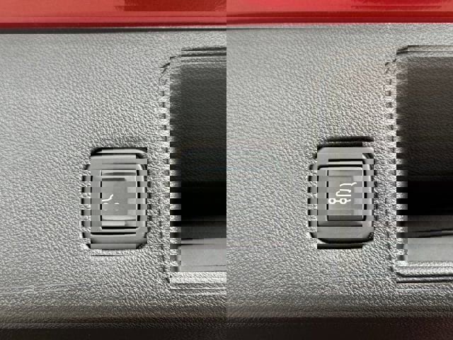 Used 2023 GMC Terrain SLE w/ Driver Convenience Package image 34