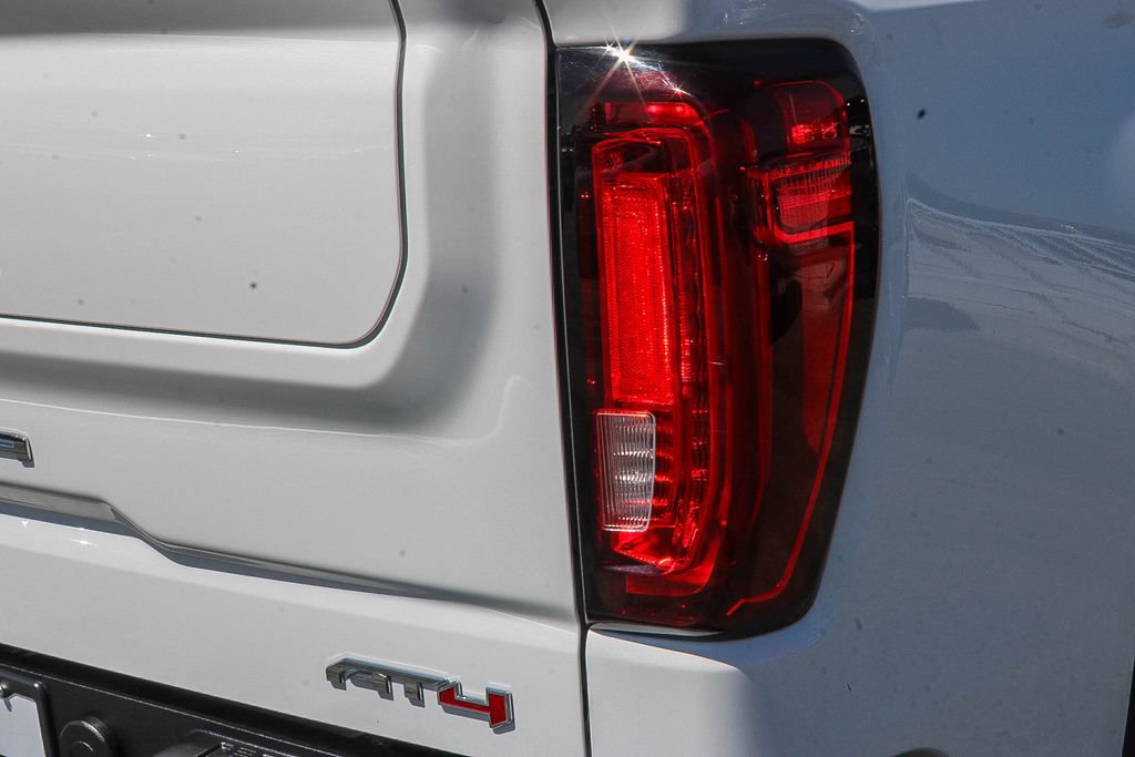 Used 2025 GMC Sierra 1500 AT4 AWD/4WD image 10