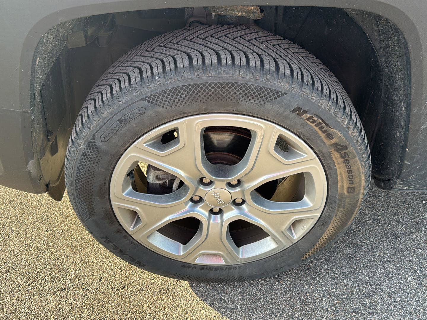 Used 2020 Jeep Renegade Limited image 10