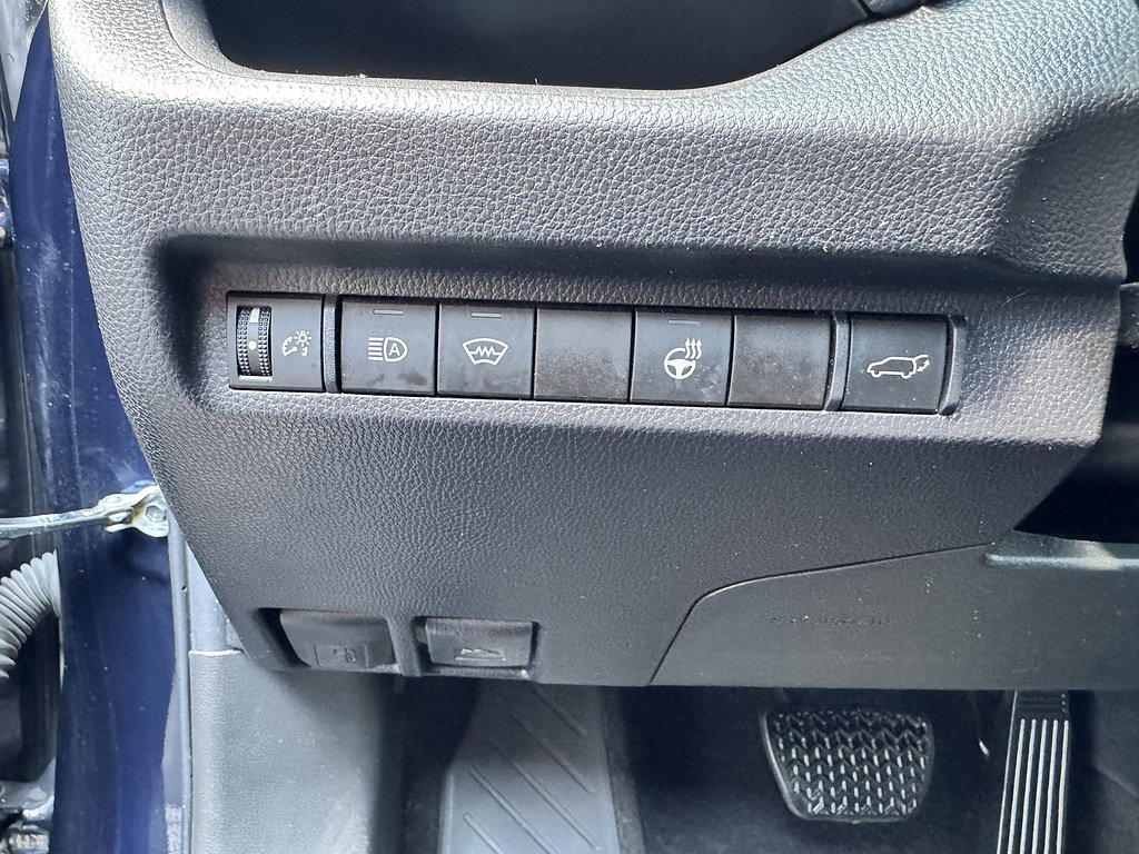 Certified 2023 Toyota RAV4 XLE Premium AWD/4WD image 13