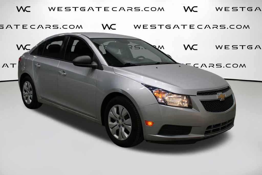 Used 2014 Chevrolet Cruze LS FWD video 2