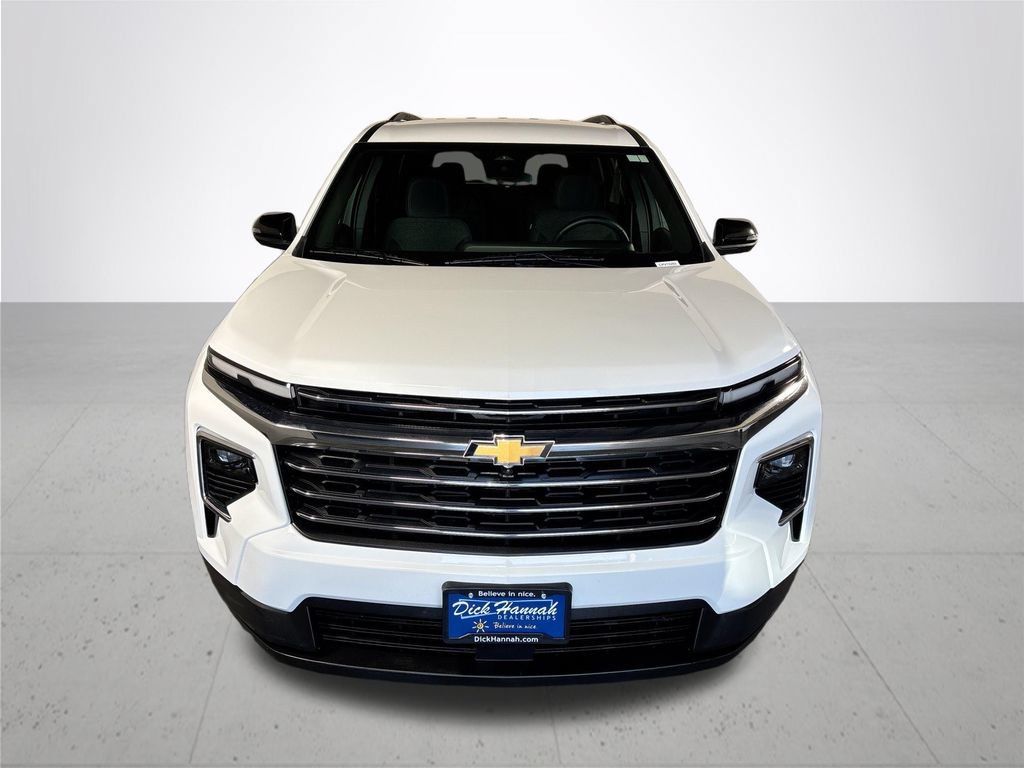 Used 2024 Chevrolet Traverse LT AWD/4WD image 3