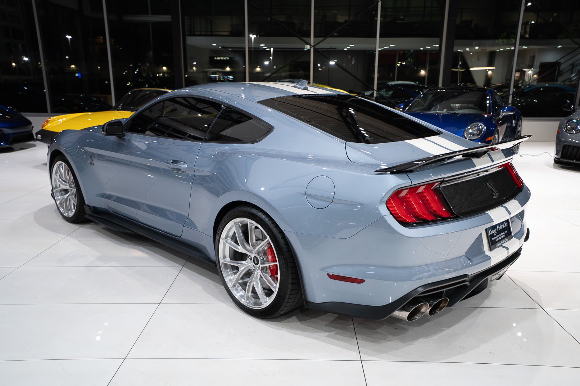 Used 2022 Ford Mustang Shelby GT500 RWD image 2