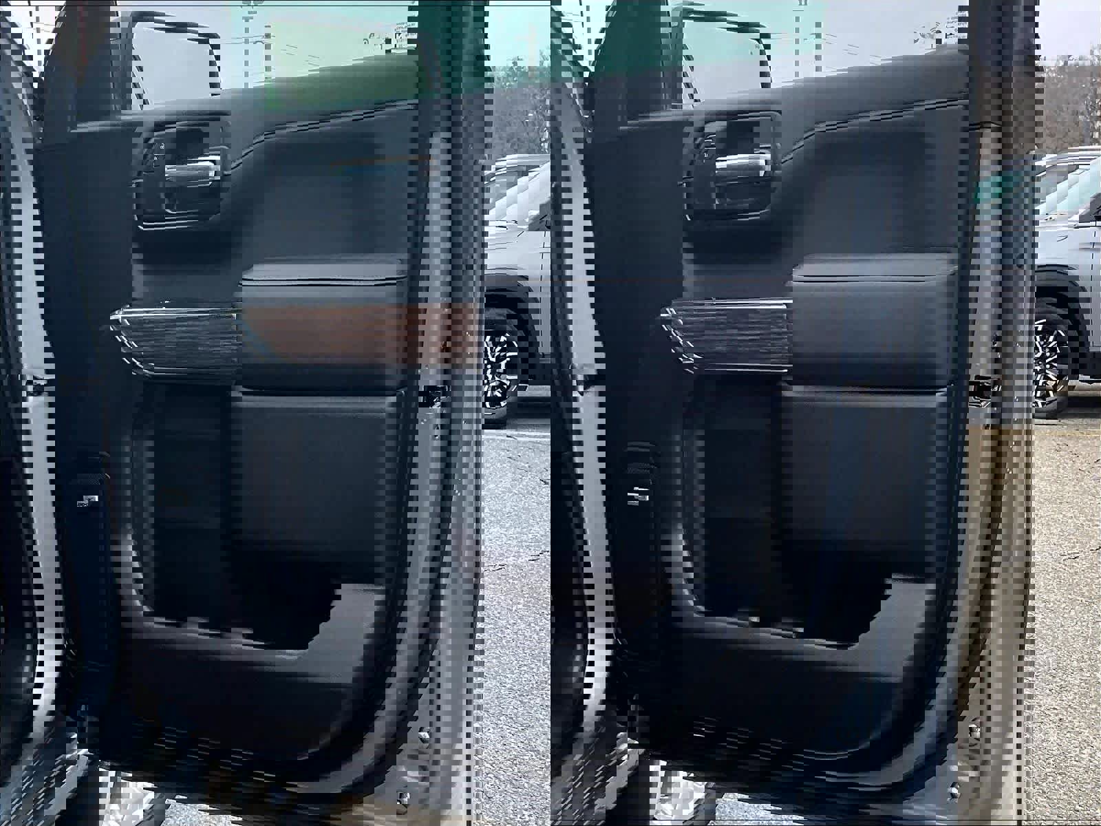 Used 2022 Chevrolet Silverado 1500 High Country image 12