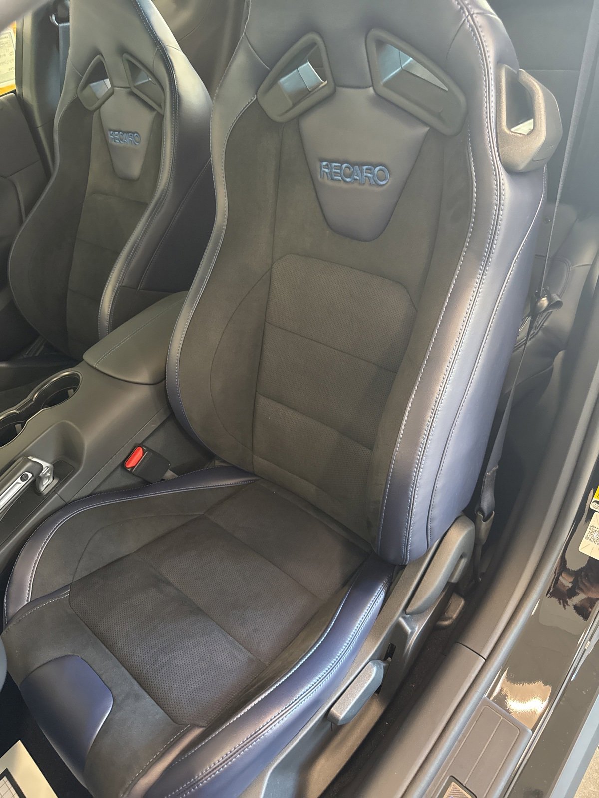 New 2025 Ford Mustang Dark Horse image 13