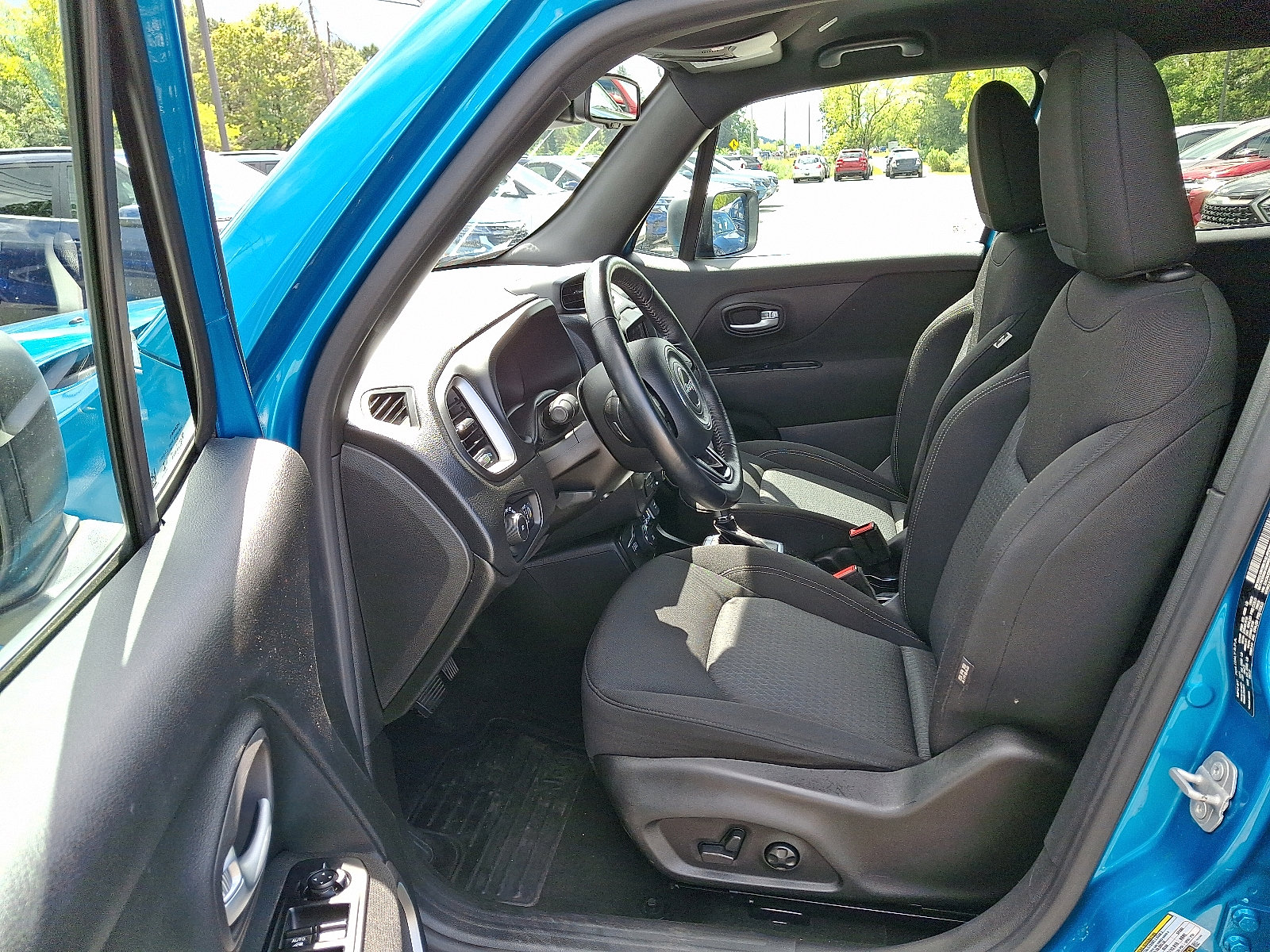 Used 2021 Jeep Renegade Latitude image 13