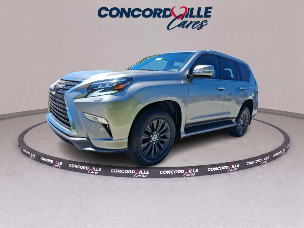 Used 2023 Lexus GX 460 Premium w/ Accessory Package AWD/4WD image 3