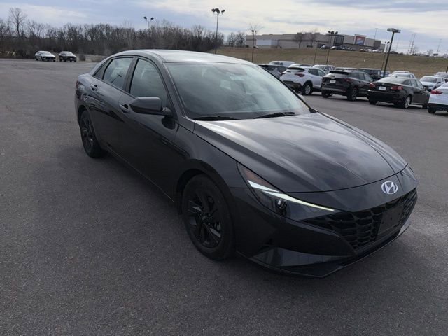 Used 2022 Hyundai Elantra SEL w/ Convenience Package image 7