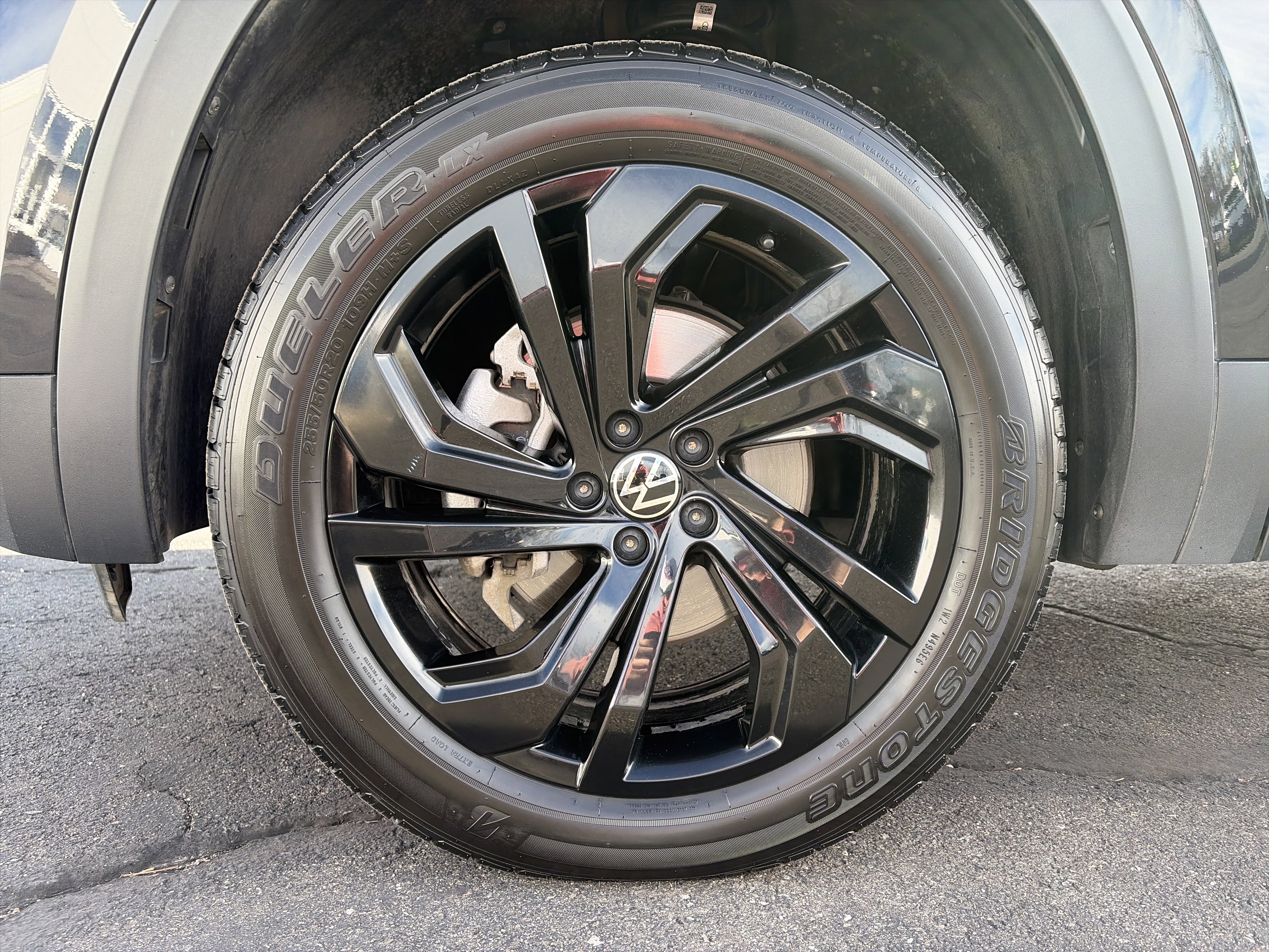 Used 2023 Volkswagen Atlas SE w/ Panoramic Sunroof Package image 11