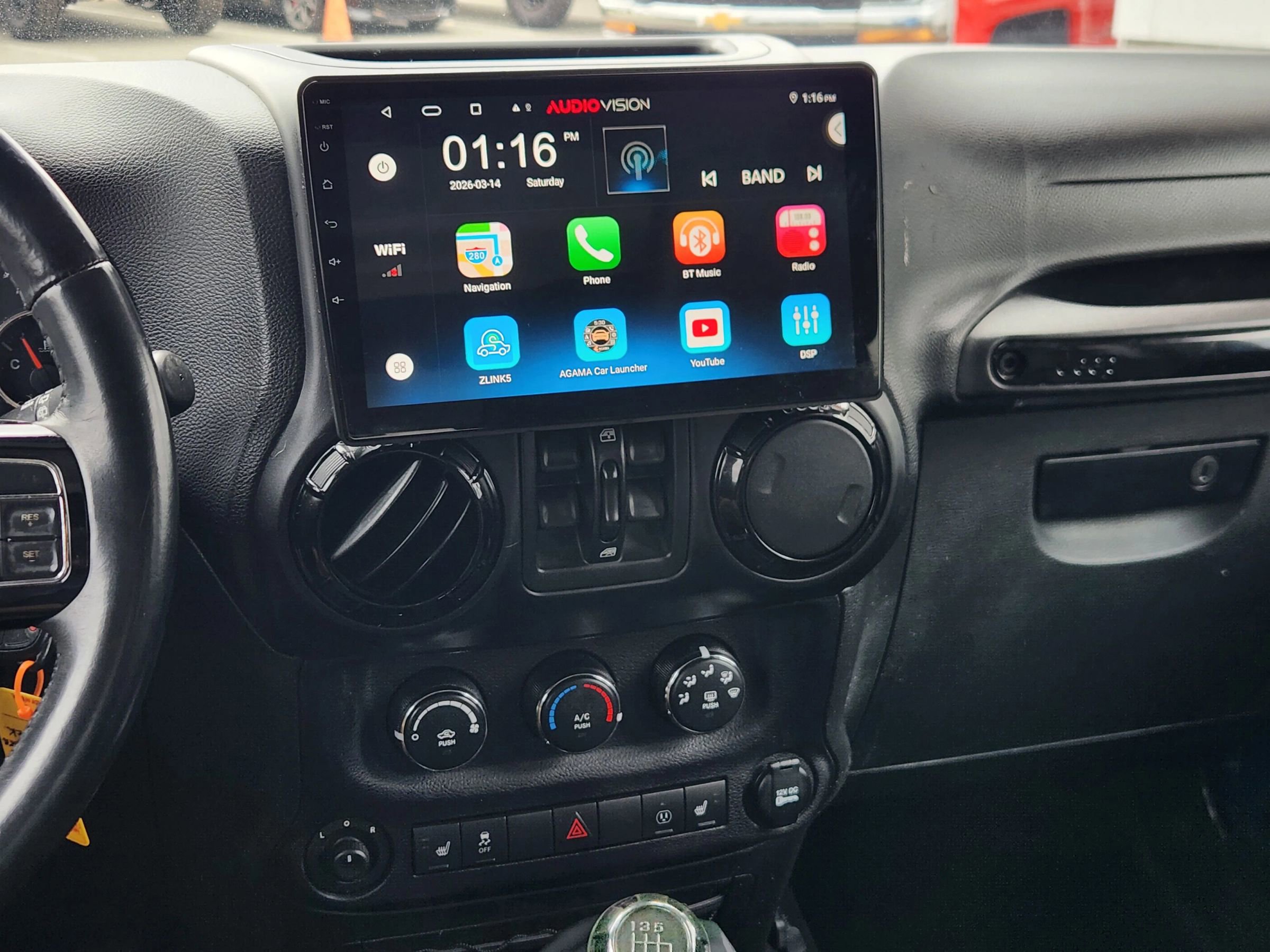 Used 2014 Jeep Wrangler Unlimited Sahara image 29