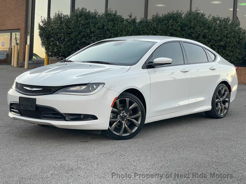 Used 2016 Chrysler 200 S w/ Comfort Group image 18